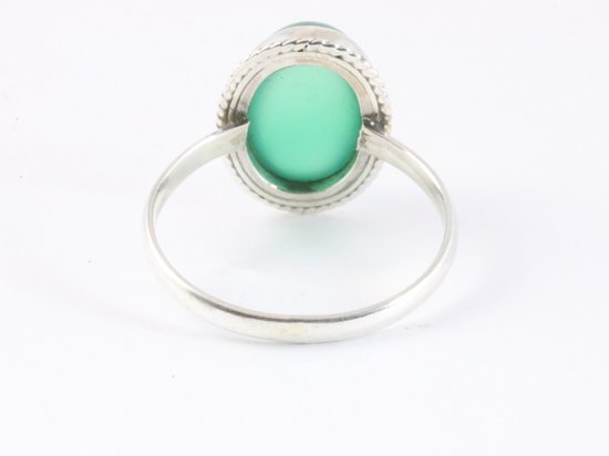 Bewerkte ovale zilveren ring met groene onyx afbeelding 3