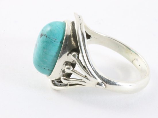 Bewerkte zilveren ring met turkoois afbeelding 2