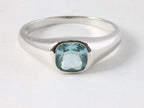 Hoogglans zilveren ring met aquamarijn afbeelding 4