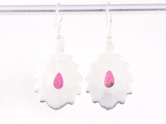 Bewerkte zilveren oorbellen met robijn afbeelding 3