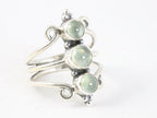 Opengewerkte zilveren ring met 3 prehniet stenen afbeelding 1