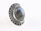 Bewerkte zilveren ring met labradoriet afbeelding 1