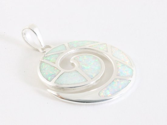 Ronde hoogglans zilveren hanger met welo opaal aan ketting afbeelding 2