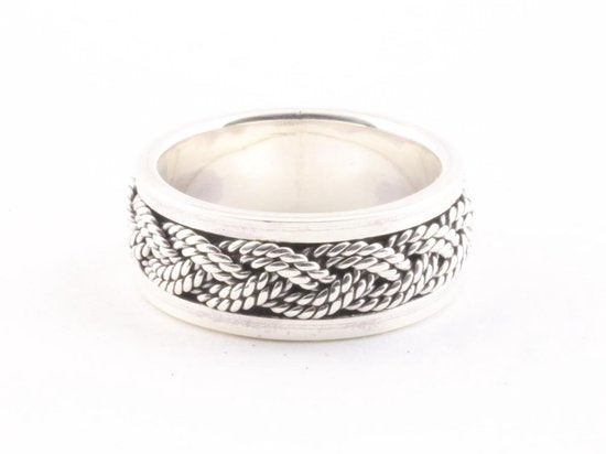 Zilveren geluksring met vlechtmotief afbeelding 1