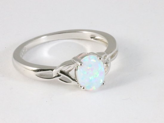 Hoogglans zilveren ring met welo opaal afbeelding 1