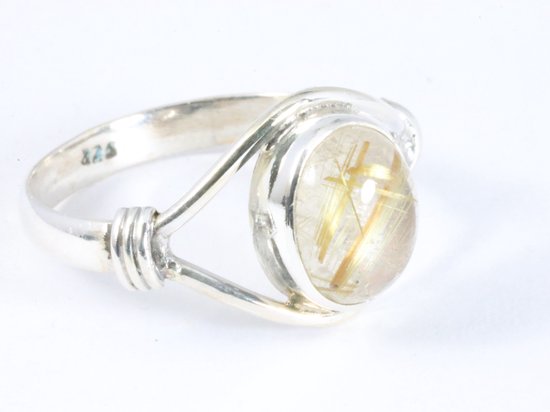 Opengewerkte zilveren ring met gouden rutielkwarts afbeelding 1