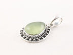 Bewerkte druppelvormige zilveren hanger met prehniet afbeelding 2