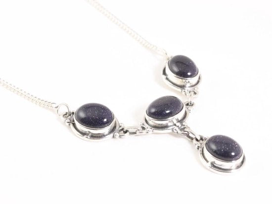 Bewerkte zilveren ketting met blauwe zonnesteen afbeelding 2