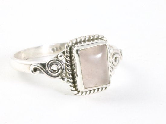 Fijne bewerkte zilveren ring met rozenkwarts afbeelding 1