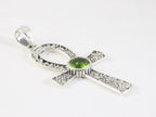 Bewerkte zilveren ankh hanger met peridoot afbeelding 2
