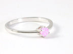 Fijne hoogglans zilveren ring met roze opaal afbeelding 1