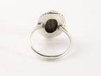 Bewerkte ovale zilveren ring met tijgeroog afbeelding 3