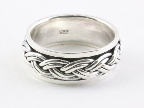 Zware zilveren geluksring met vlechtmotief afbeelding 1