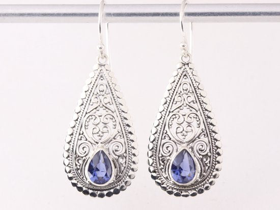 Traditionele bewerkte zilveren oorbellen met blauwe saffier afbeelding 4