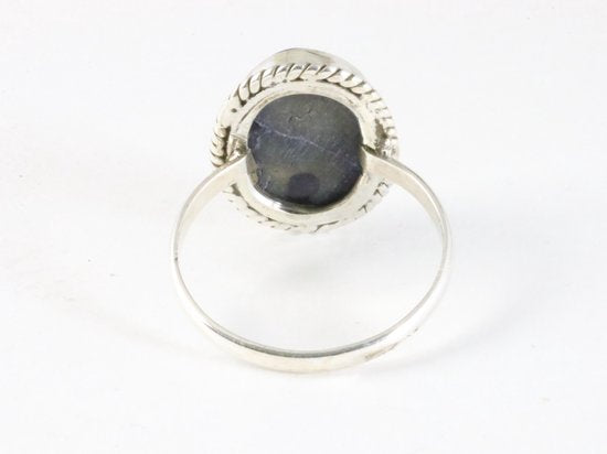 Bewerkte ovale zilveren ring met sodaliet afbeelding 3