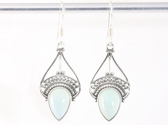 Opengewerkte zilveren oorbellen met aqua chalcedoon afbeelding 4
