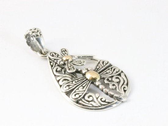 Opengewerkte zilveren hanger met libelles en 18k gouden decoratie aan ketting afbeelding 2