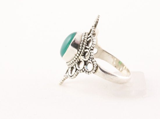 Opengewerkte zilveren ring met groene onyx afbeelding 2