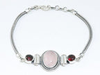 Bewerkte zilveren armband met rozenkwarts en granaat afbeelding 1