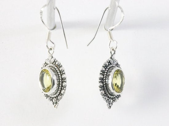 Fijne bewerkte zilveren oorbellen met citrien afbeelding 2