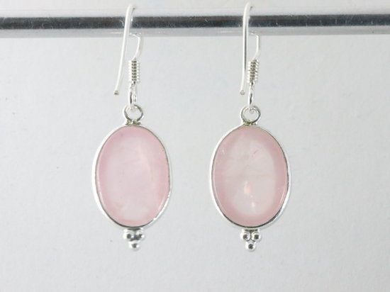 Fijne zilveren oorbellen met rozenkwarts afbeelding 3