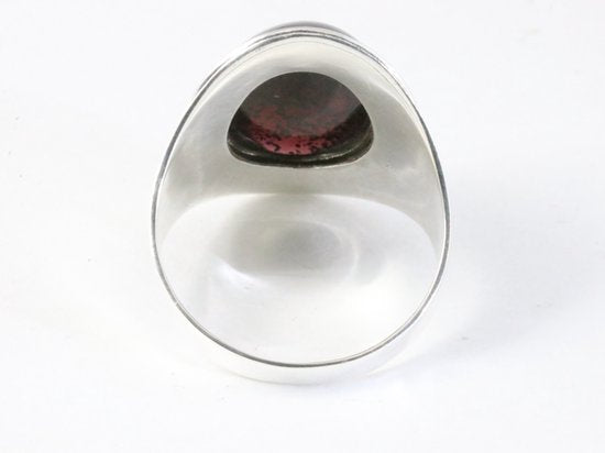 Bewerkte zilveren ring met granaat afbeelding 3