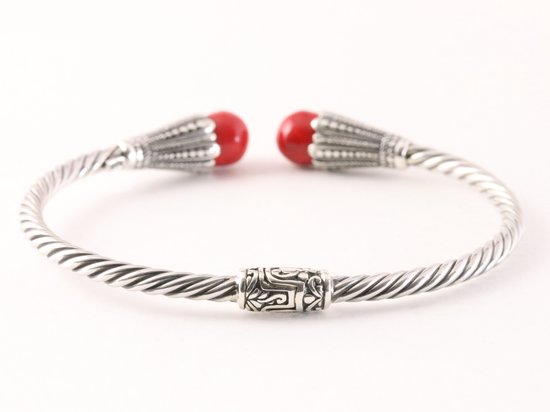 Traditionele bewerkte zilveren klemarmband met rode koraal steen afbeelding 3