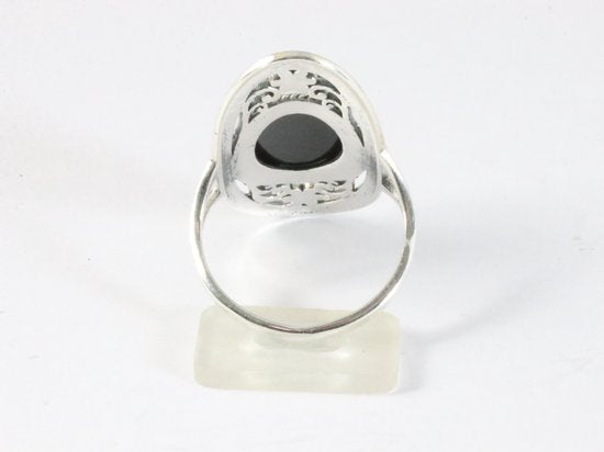 Langwerpige opengewerkte zilveren ring met onyx afbeelding 3