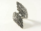 Bladvormige zilveren ring met fijne bewerking afbeelding 3