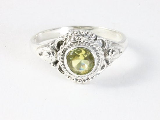 Fijne bewerkte zilveren ring met citrien afbeelding 4