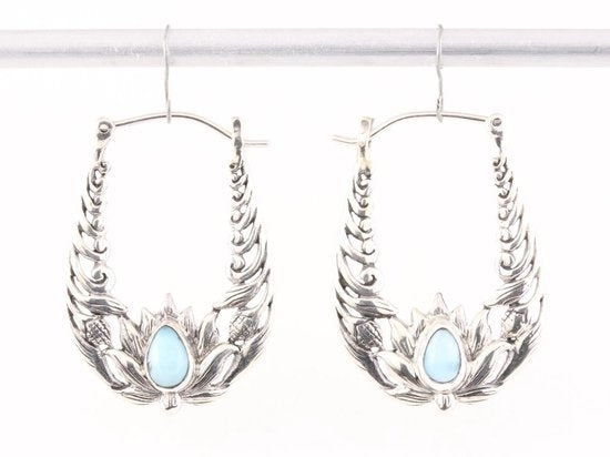 Traditionele bewerkte zilveren oorringen met larimar afbeelding 4
