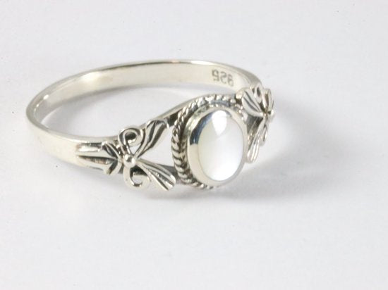 Fijne bewerkte zilveren ring met parelmoer afbeelding 1