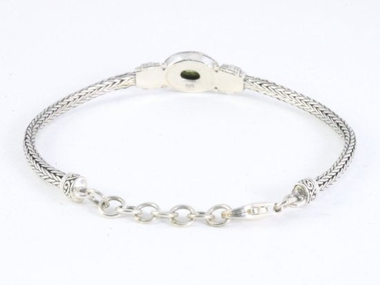 Traditionele zilveren snake armband met peridoot afbeelding 3