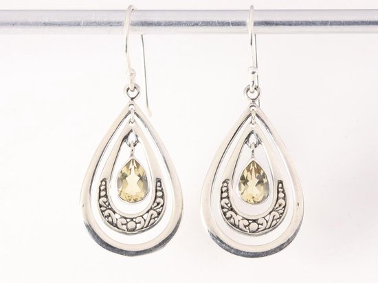 Opengewerkte zilveren oorbellen met citrien afbeelding 4