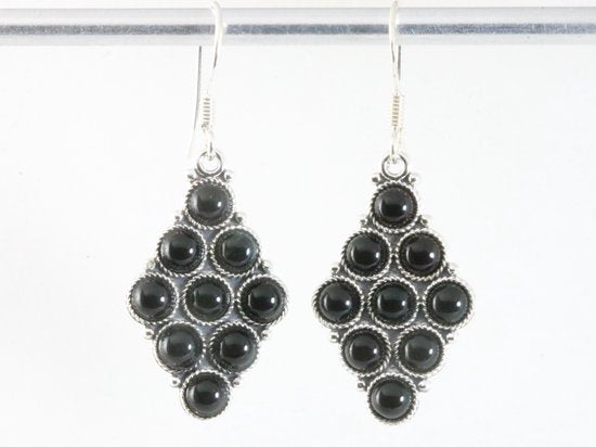 Bewerkte zilveren oorbellen met onyx afbeelding 4