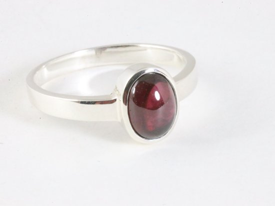 Hoogglans zilveren ring met granaat afbeelding 1