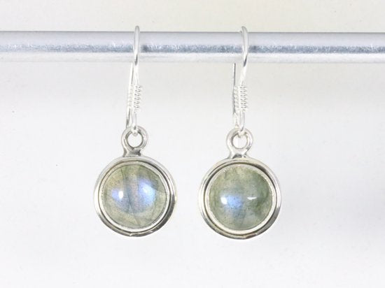 Fijne ronde zilveren oorbellen met labradoriet afbeelding 3