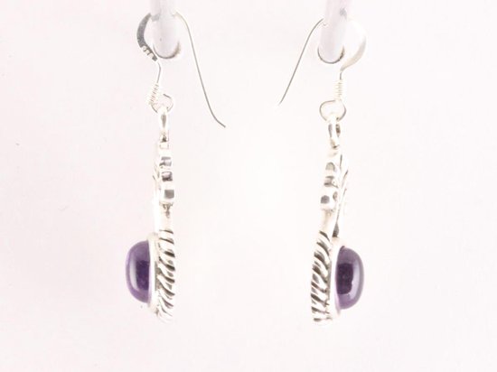 Bewerkte zilveren oorbellen met amethist afbeelding 2