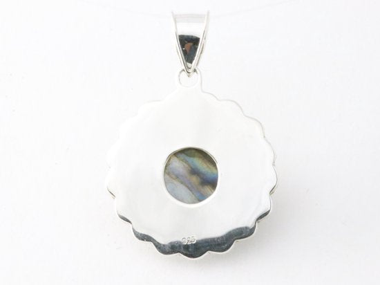 Ronde bewerkte zilveren hanger met labradoriet afbeelding 3