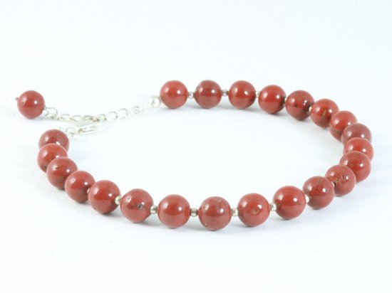 Armband van rode jaspis en zilveren kralen afbeelding 2