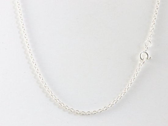 Traditionele ronde bewerkte zilveren hanger aan ketting afbeelding 5