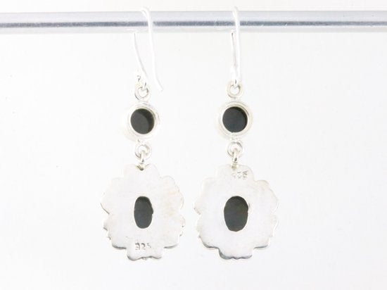 Lange bewerkte zilveren oorbellen met onyx afbeelding 3