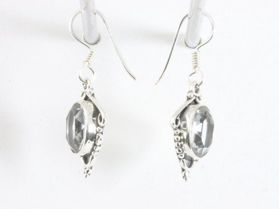 Bewerkte zilveren oorbellen met bergkristal afbeelding 2