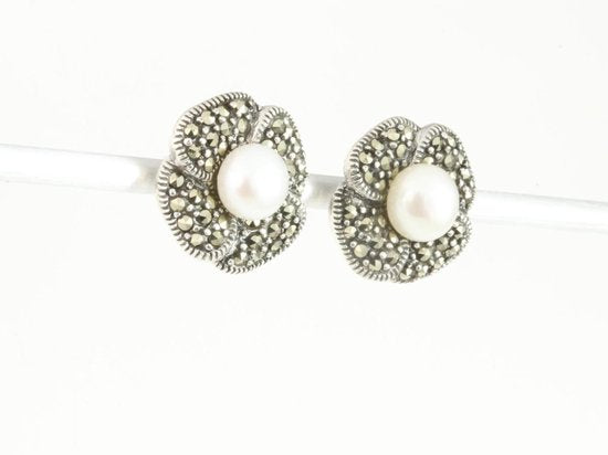 Zilveren oorstekers met marcasiet en zoetwater parel afbeelding 3