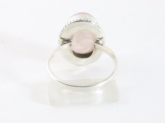 Bewerkte ovale zilveren ring met rozenkwarts afbeelding 3