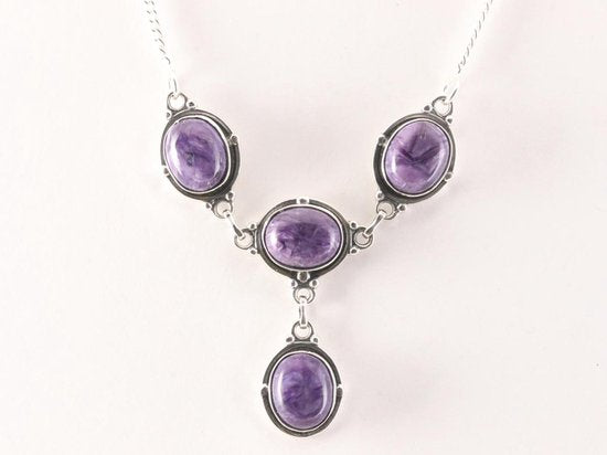 Bewerkte zilveren ketting met charoiet afbeelding 1