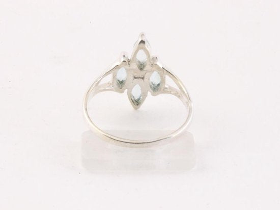 Fijne zilveren ring met blauwe topaas afbeelding 3