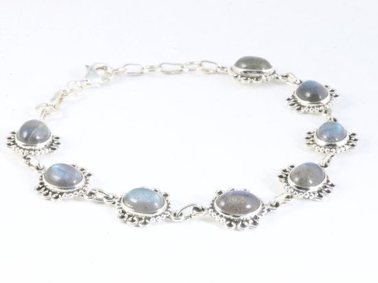 Bewerkte zilveren armband met labradoriet afbeelding 2