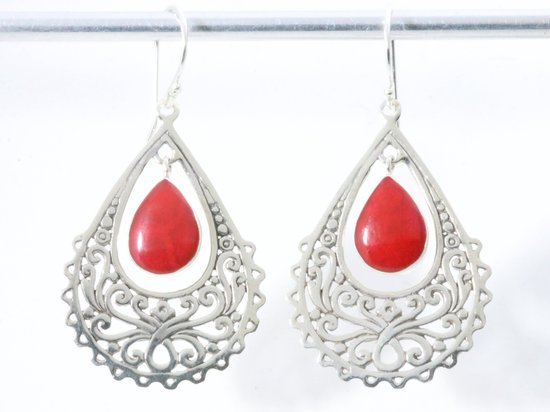 Grote opengewerkte zilveren oorbellen met rode koraal steen afbeelding 1