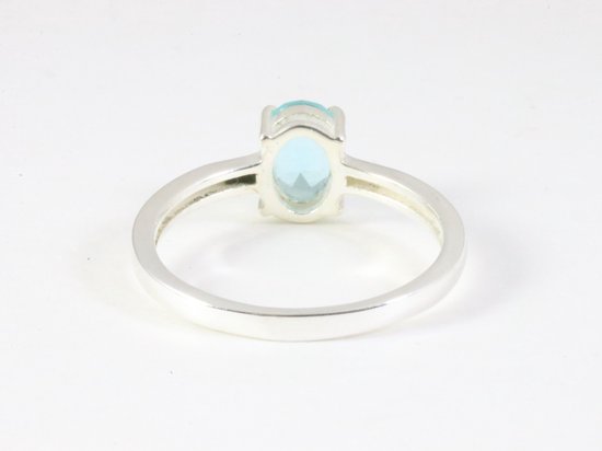 Fijne hoogglans zilveren ring met blauwe topaas afbeelding 3